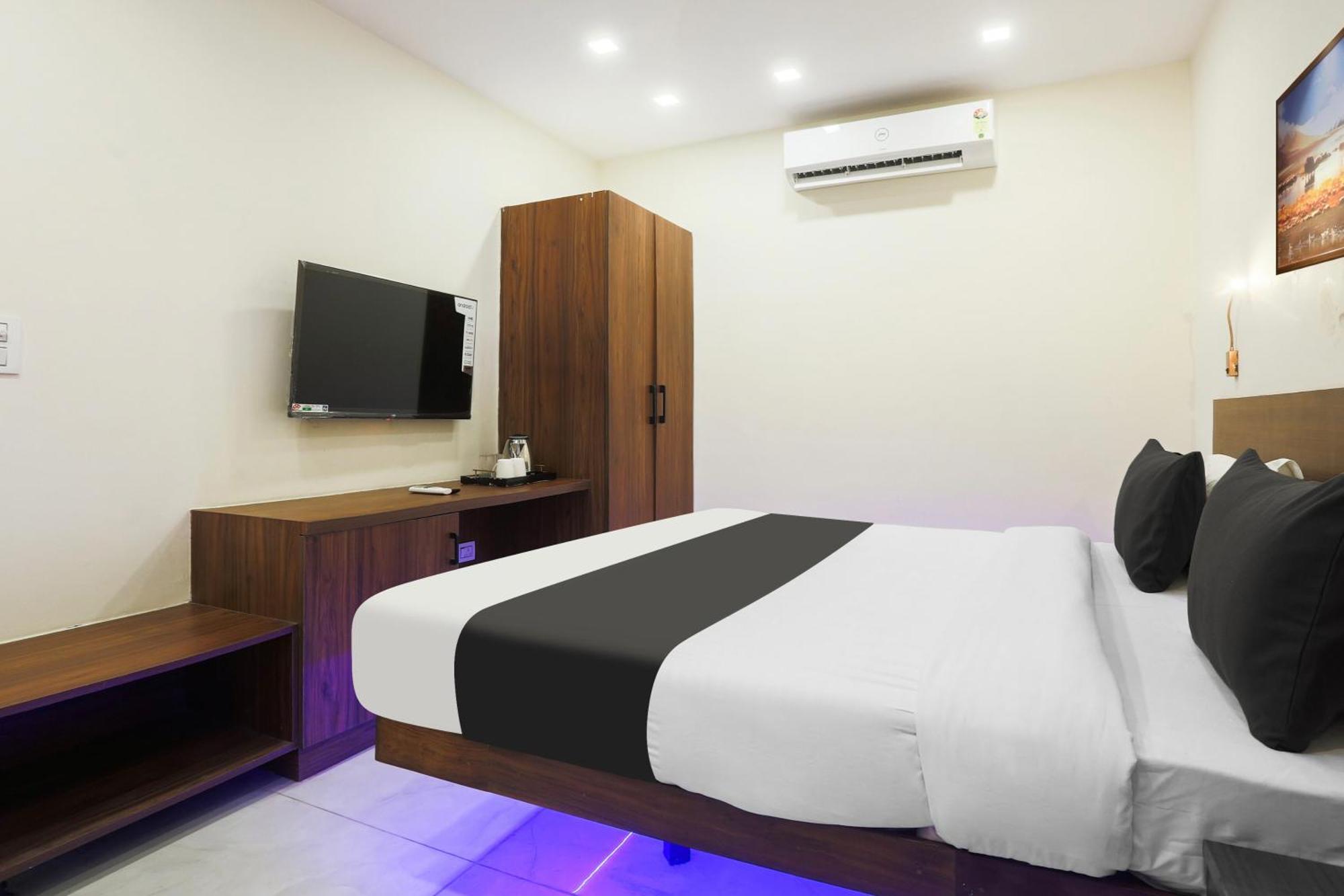 Super Townhouse Vikaspuri Hotel Deli Exterior foto