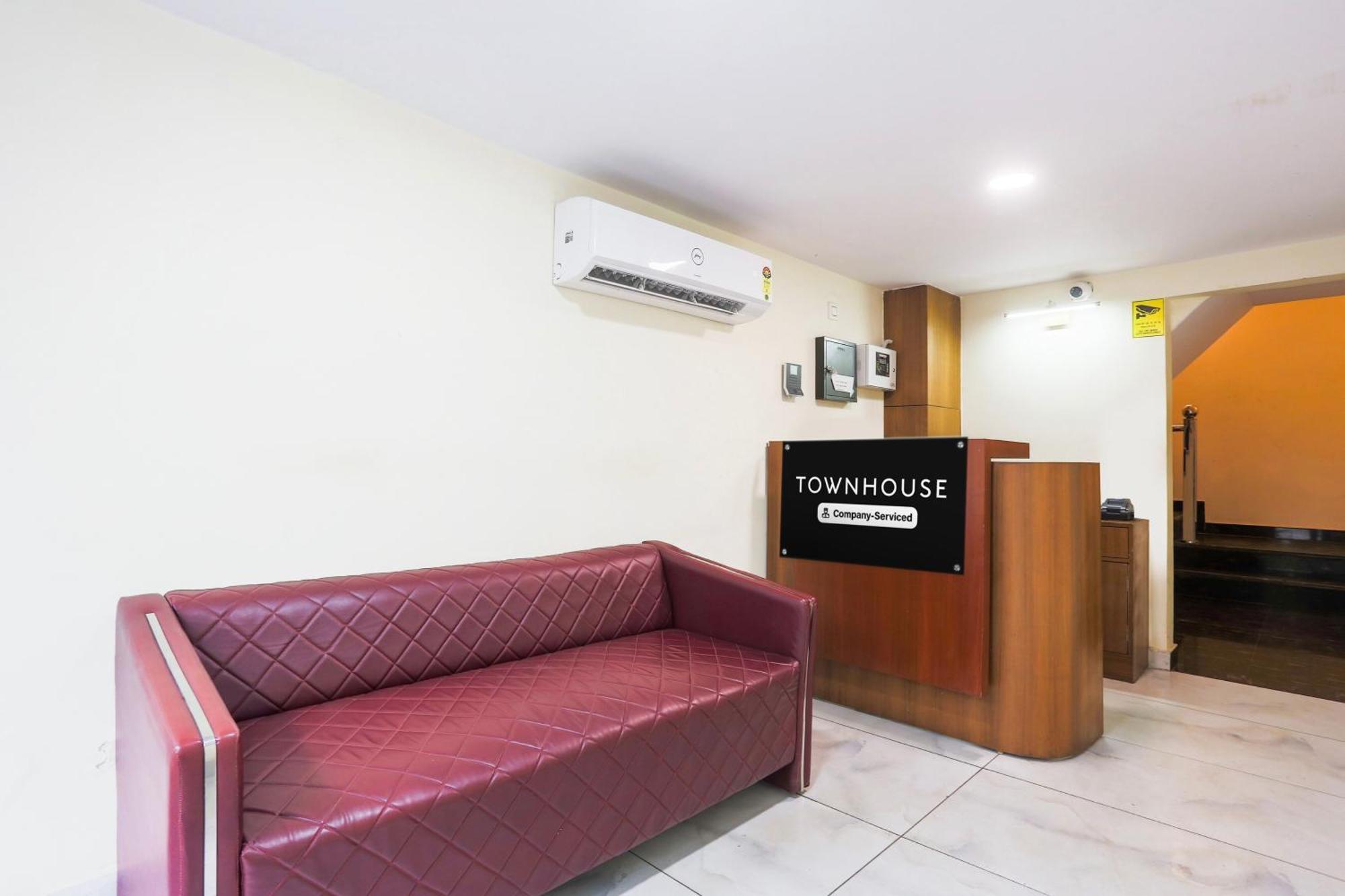 Super Townhouse Vikaspuri Hotel Deli Exterior foto
