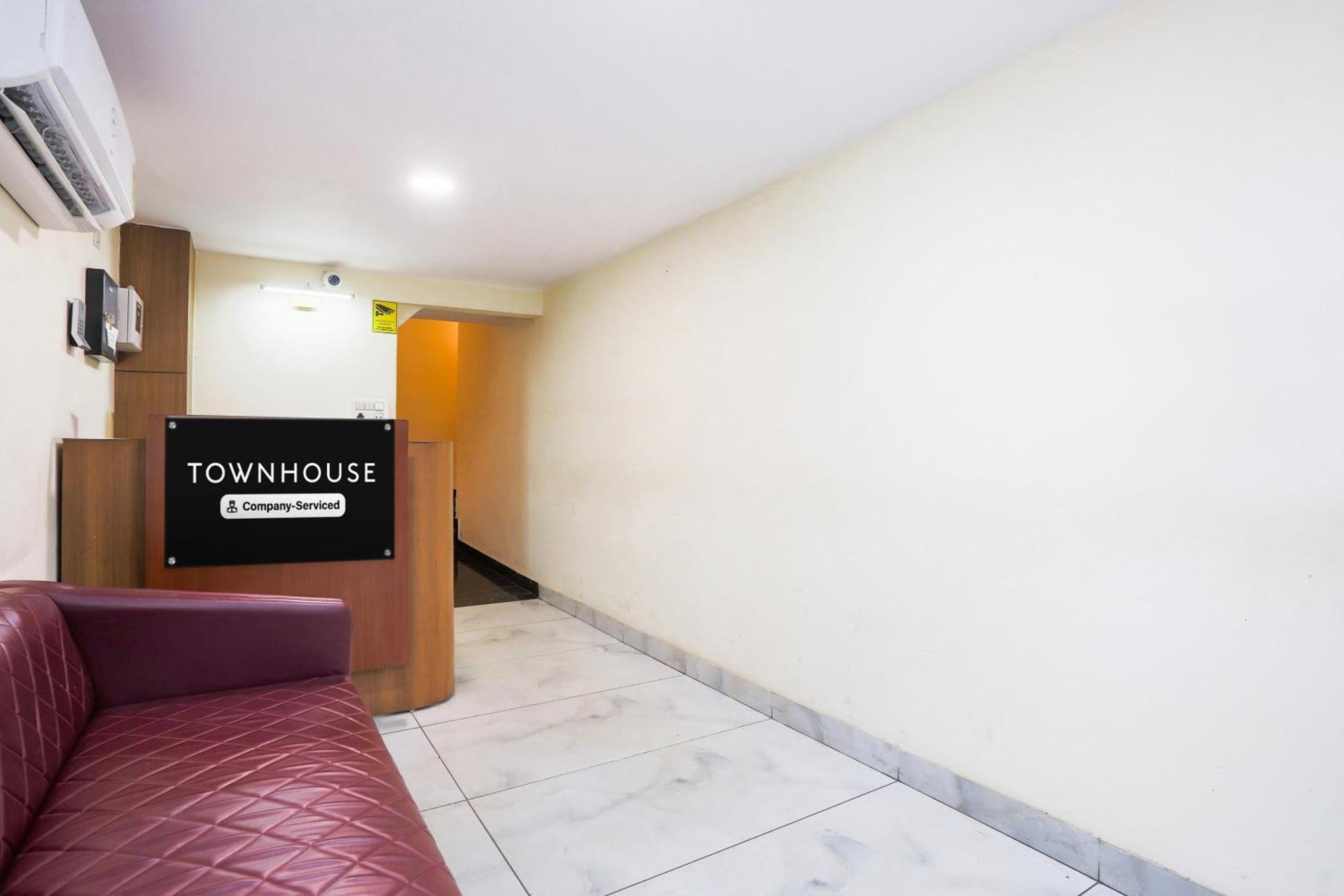 Super Townhouse Vikaspuri Hotel Deli Exterior foto